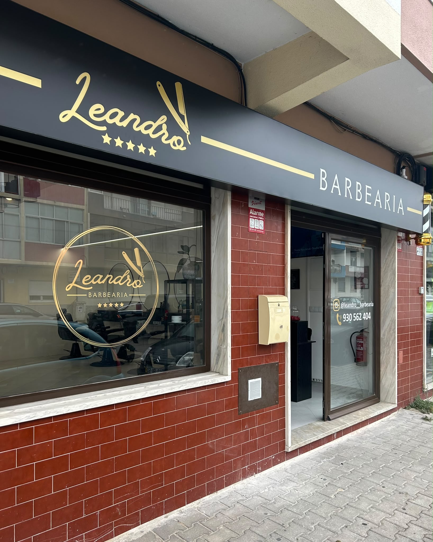 Fachada — Leandro Barbearia - Foros de Amora